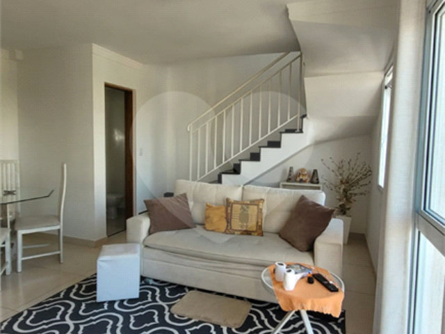 Casa à venda com 2 suítes no condomínio Residencial Sophia, São Paulo - SP