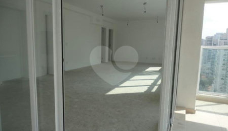 Apartamento à venda com 3 suítes em Campo Belo, São Paulo, SP