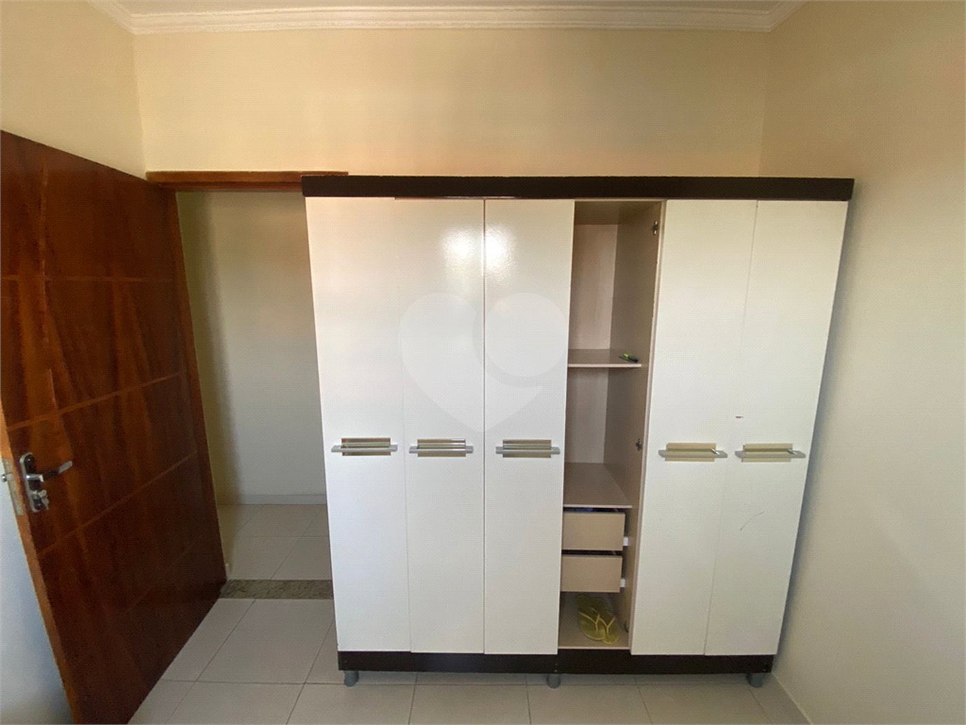 Sobrado à venda com 3 quartos, sendo 1 suíte, em Jardim Beatriz, Poá, SP