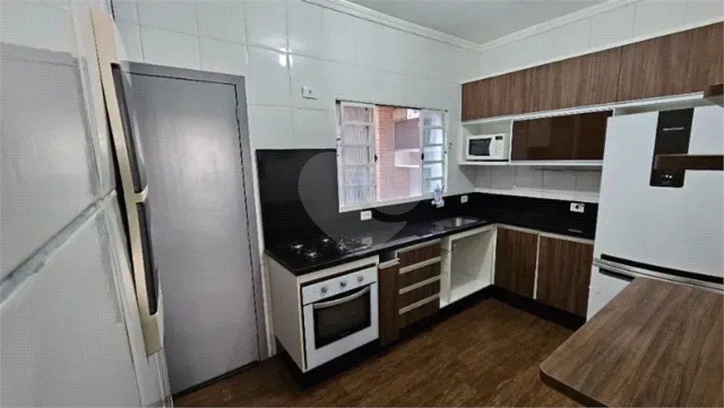 Casa à venda com 3 quartos, sendo 1 suíte, em Loteamento Residencial Vista Linda, São José dos Campos, SP