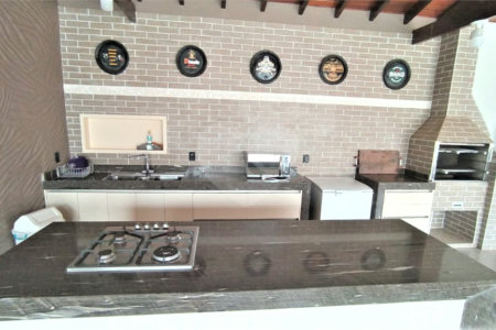 Chácara à venda com 6 quartos, sendo 4 suítes,  em Pinheirinho, Vinhedo, SP