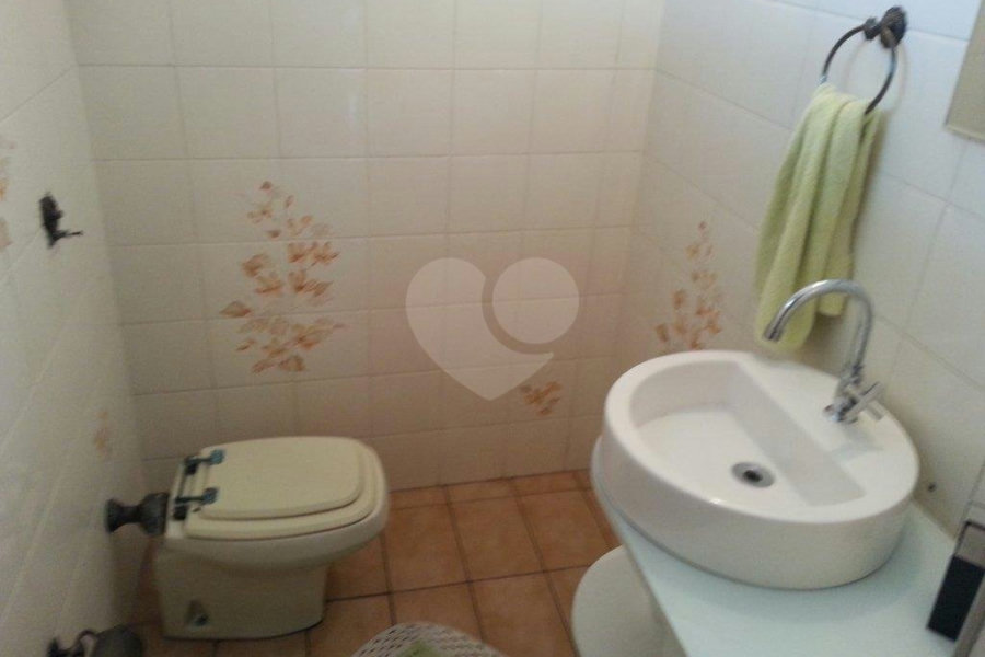 Sobrado à venda com 3 quartos, sendo 1 suíte, em Vila Galvão, Guarulhos, SP