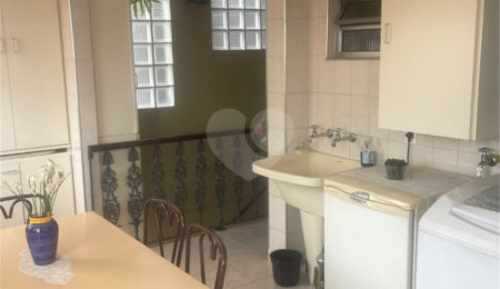 Sobrado à venda com 3 quartos em Vila Nova Alba, São Paulo, SP