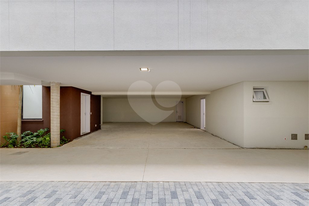 Casa à venda com 4 suítes no condomínio Garda, São Paulo - SP
