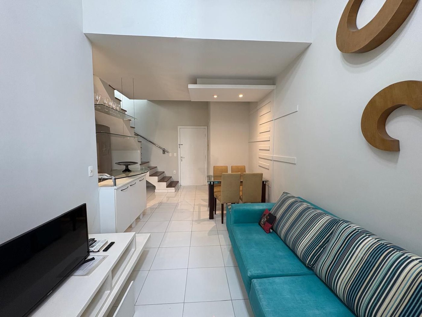 Apartamento com 2 dormitórios à venda, 78 m² por R$ 640.000,00 - Gonzaga - Santos/SP