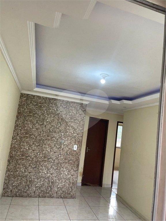 Apartamento para alugar com 2 quartos em Senador Vasconcelos, Rio de Janeiro, RJ