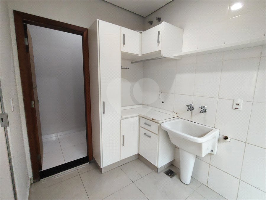 Sobrado à venda com 3 quartos, sendo 2 suítes, em Jardim Itália, Itapetininga, SP