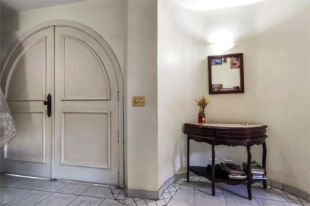 Sobrado à venda com 4 quartos, sendo 2 suítes, em Jardim Morumbi, São Paulo, SP