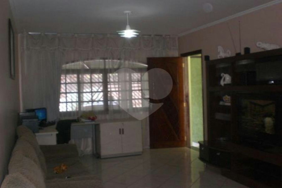 Sobrado à venda com 3 quartos, sendo 1 suíte, em Jardim Peri, São Paulo, SP