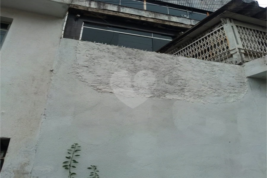 Prédio à venda com 4 quartos, sendo 1 suíte, em Santana, São Paulo, SP