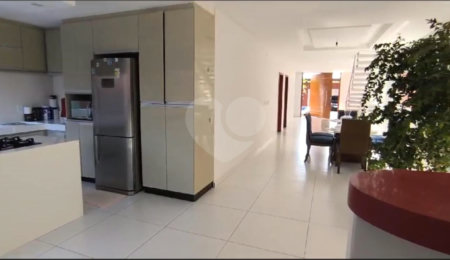 Casa à venda com 4 suítes no Centro, Santa Cruz Cabrália, BA
