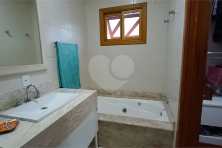 Casa à venda ou para alugar com 3 quartos, sendo 1 suíte, no condomínio Paysage Noble, Vargem Grande Paulista - SP