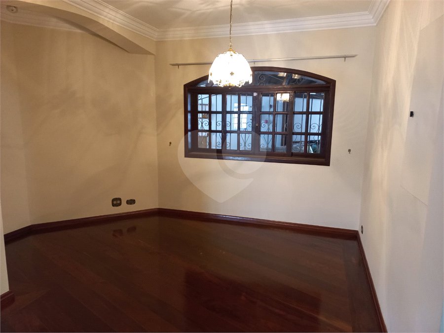 Sobrado à venda ou para alugar com 4 quartos, sendo 1 suíte,  em Barro Branco (zona Norte), São Paulo, SP