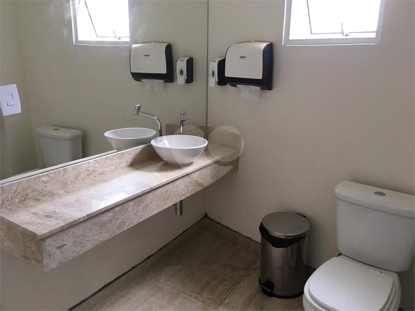 Casa à venda com 4 quartos, sendo 3 suítes,  em Vila Monumento, São Paulo, SP