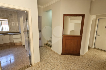 Sobrado à venda com 3 quartos, sendo 2 suítes, em Jardim Rossignatti, Indaiatuba, SP