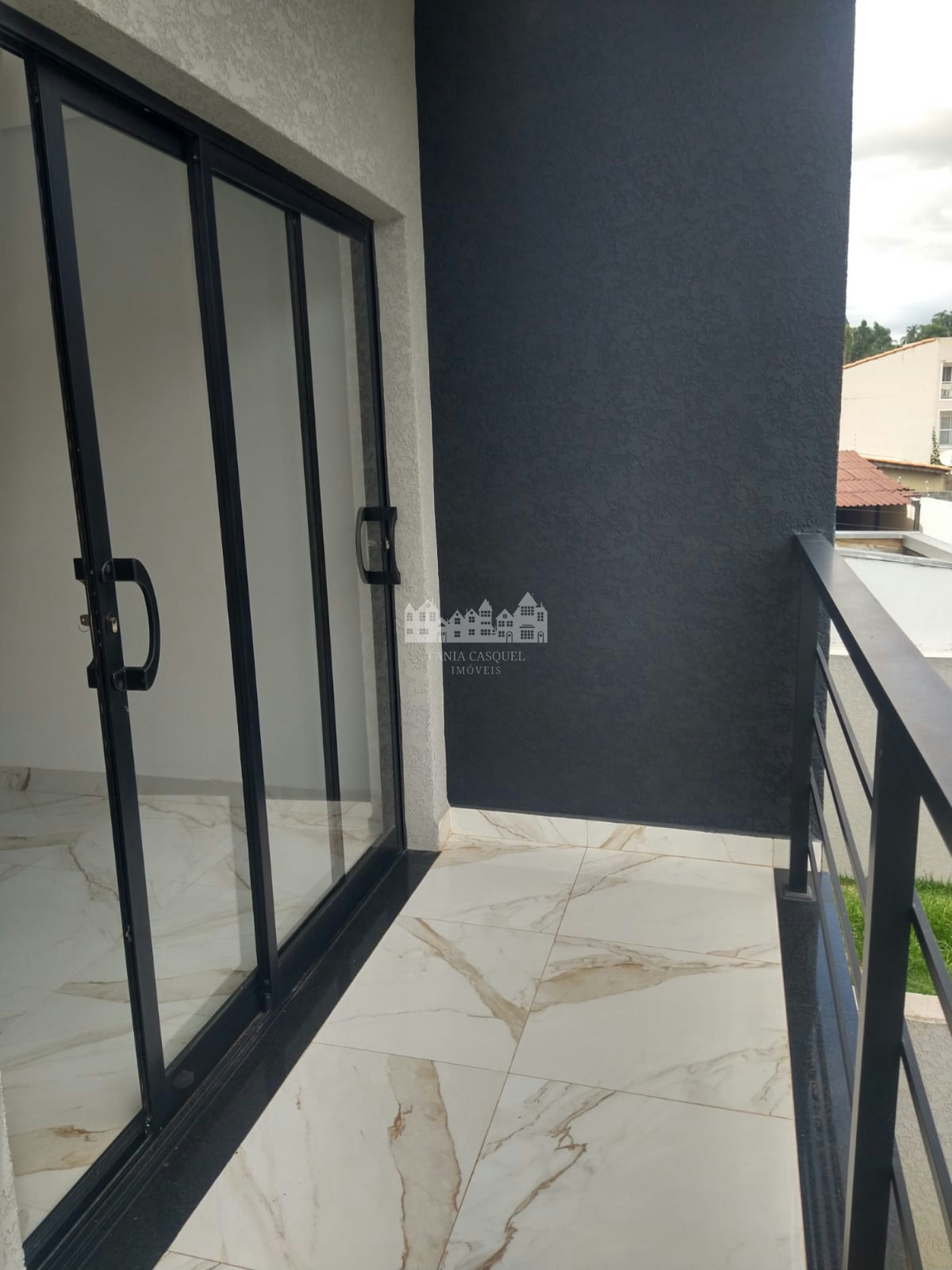 Sobrado à venda ou para alugar com 3 suítes em Jardim do Lago, Atibaia, SP