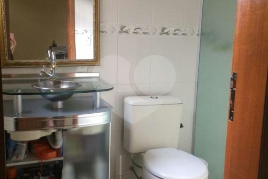 Sobrado à venda com 3 quartos, sendo 1 suíte,  em Vila Guilherme, São Paulo, SP