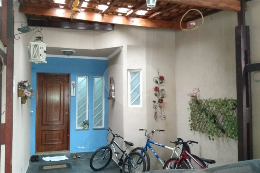 Sobrado à venda com 2 quartos, sendo 1 suíte,  em Jardim Regina, São Paulo, SP