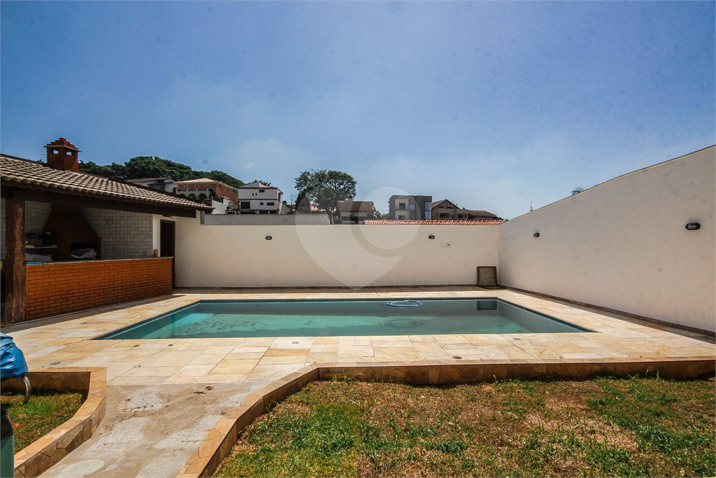 Casa à venda com 4 quartos, sendo 3 suítes, em City América, São Paulo, SP