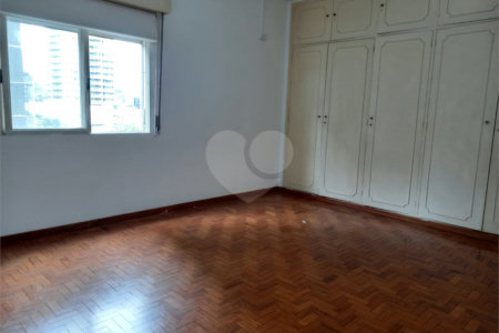 Apartamento à venda com 3 quartos, sendo 1 suíte, em Pinheiros, São Paulo, SP