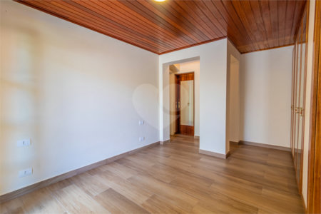 Casa à venda com 4 quartos, sendo 3 suítes,  em Interlagos, São Paulo, SP