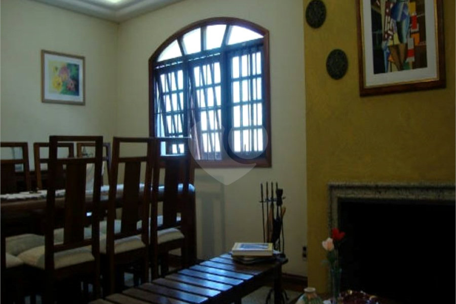 Casa Térrea à venda com 4 quartos, sendo 2 suítes,  em Vila Albertina, São Paulo, SP