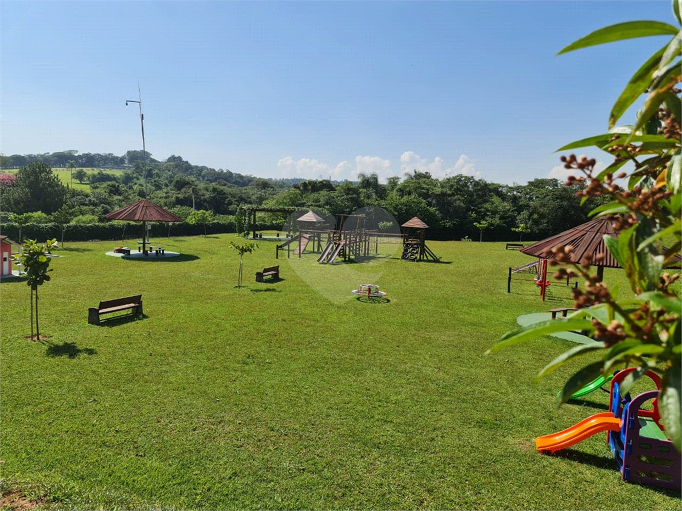 Terreno à venda no condomínio Village Saint Charbel, Araçoiaba da Serra - SP