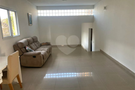 Casa à venda com 3 quartos, sendo 1 suíte, no condomínio Terras de Santa Adelia, Vargem Grande Paulista - SP