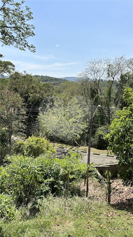 Casa à venda com 3 quartos, sendo 2 suítes, no condomínio Loteamento Haras El Passo, Mairiporã - SP
