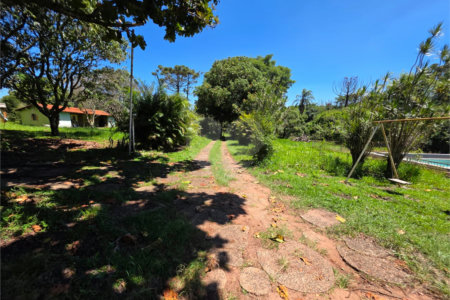 3021 m² de área para construção de chácara.