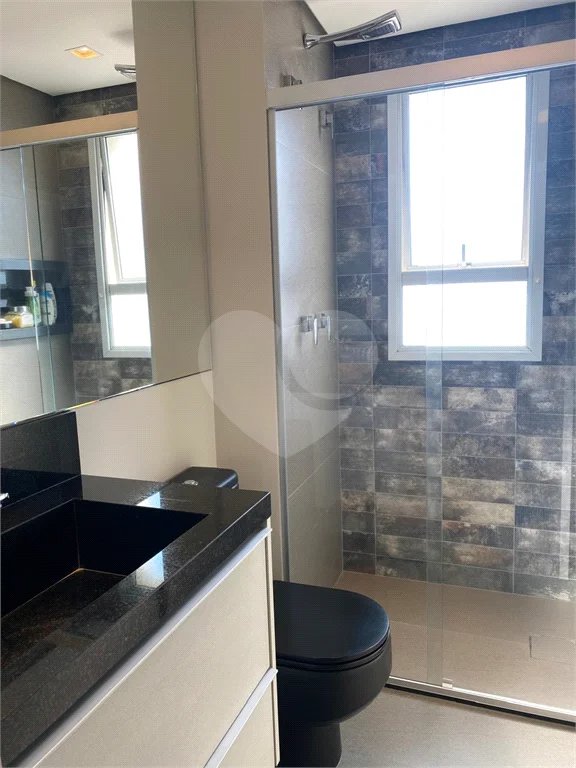 Apartamento de 224m² com 4 dormitórios, 3 suítes, 4 vagas de garagem e deposito