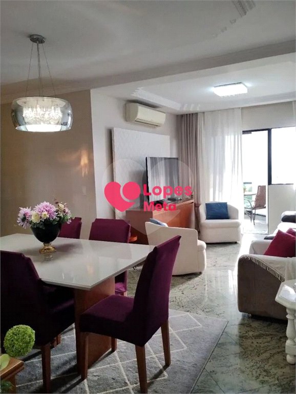 Apartamento à venda com 4 quartos, sendo 1 suíte,  em Parque Residencial Aquarius, São José dos Campos, SP