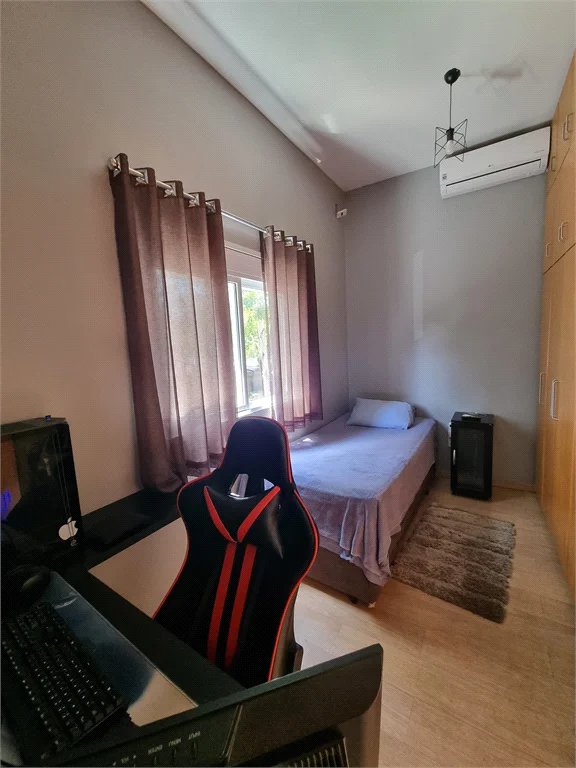 Sobrado à venda com 3 quartos em Jardim Germânia, São Paulo, SP