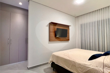 Casa à venda com 3 suítes no condomínio Residencial Mont'alcino, Valinhos - SP