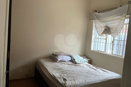 Casa à venda com 3 quartos em Cidade Vargas, São Paulo, SP