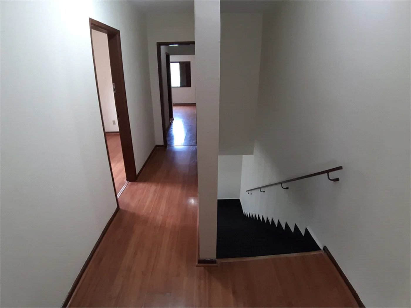 Casa à venda com 3 quartos, sendo 1 suíte,  em Vila Gomes, São Paulo, SP