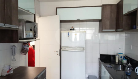 Casa à venda com 3 quartos, sendo 1 suíte,  no condomínio Villa das Flores, Mogi das Cruzes - SP