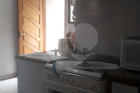 Casa à venda com 3 quartos, sendo 1 suíte,  em Vila Oliveira, Mogi das Cruzes, SP