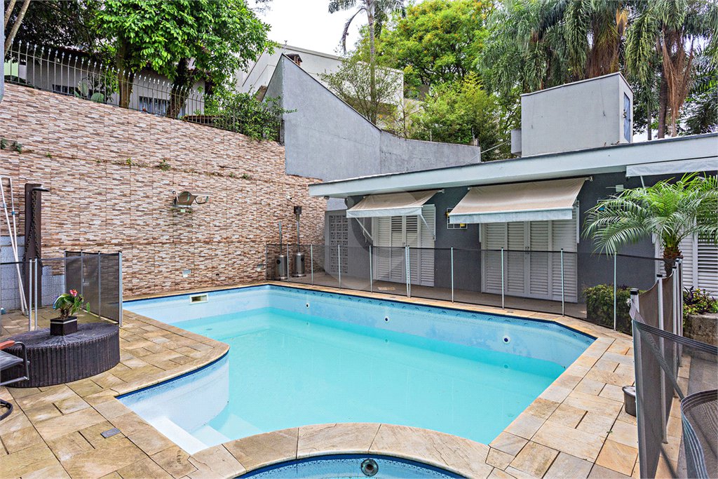 Casa Térrea à venda com 3 quartos, sendo 2 suítes, em Jardim Prudência, São Paulo, SP