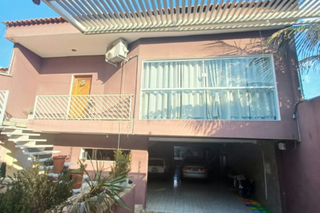 Casa à venda com 3 quartos, sendo 1 suíte, em Jardim Rosana, Guarulhos, SP