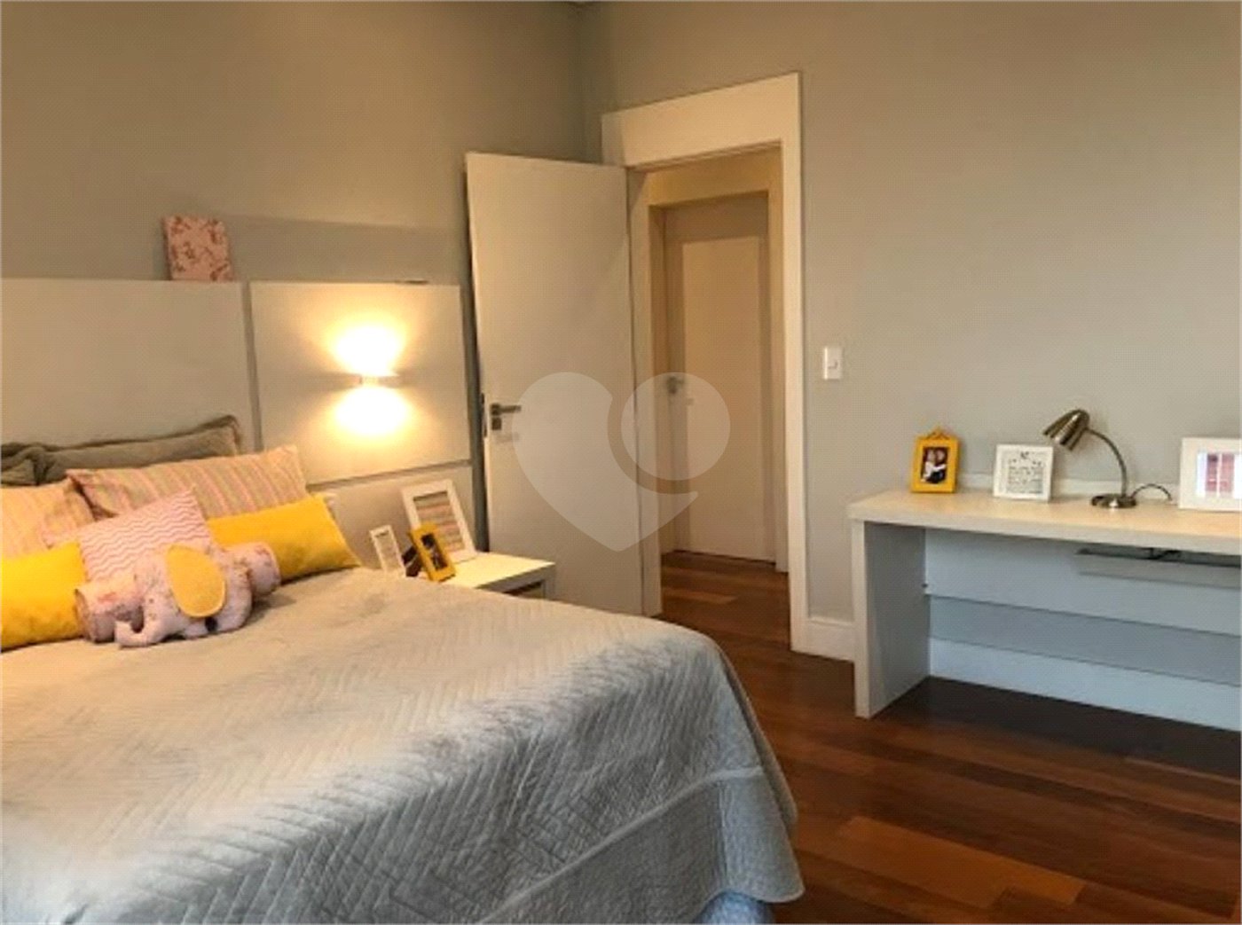 Casa à venda com 3 quartos, sendo 1 suíte, no condomínio Residencial Central Parque, Salto - SP