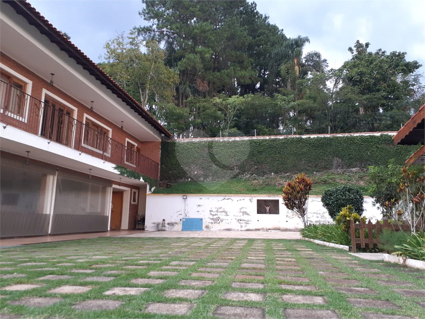 Casa à venda com 8 quartos, sendo 2 suítes, em Serra da Cantareira, Mairiporã, SP
