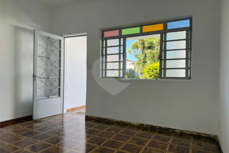 Casa Térrea à venda ou para alugar com 2 suítes em Alvinópolis, Atibaia, SP