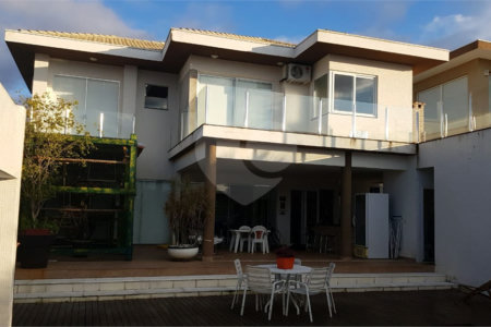 Casa à venda com 5 suítes no condomínio Vale do Sol, Bom Jesus dos Perdões - SP