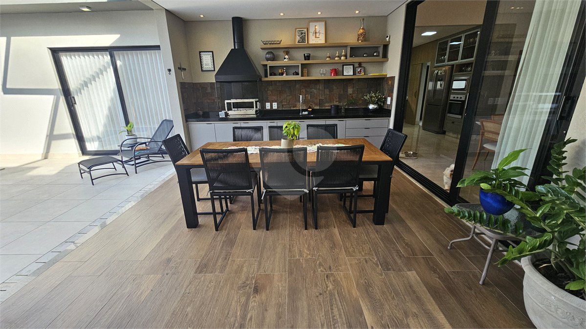 Casa à venda com 4 suítes no condomínio Residencial Helvetia Park, Indaiatuba - SP