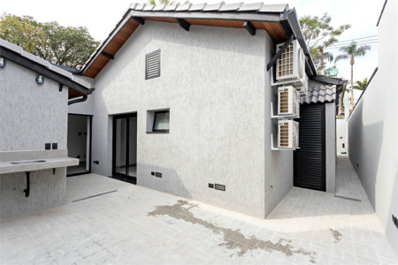 Casa Térrea à venda com 3 quartos, sendo 2 suítes, em Alto da Boa Vista, São Paulo, SP
