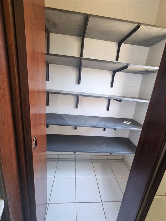 Casa à venda ou para alugar com 3 quartos, sendo 1 suíte, no condomínio Terras de Vinhedo, Vinhedo - SP