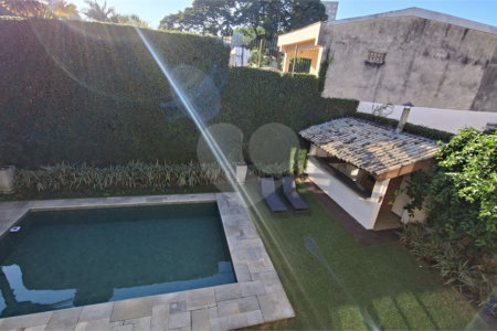 Casa à venda com 5 quartos, sendo 4 suítes, em Butantã, São Paulo, SP