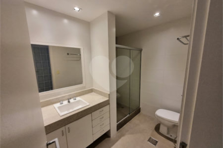 Apartamento à venda com 2 quartos, sendo 1 suíte,  em Barra da Tijuca, Rio de Janeiro, RJ