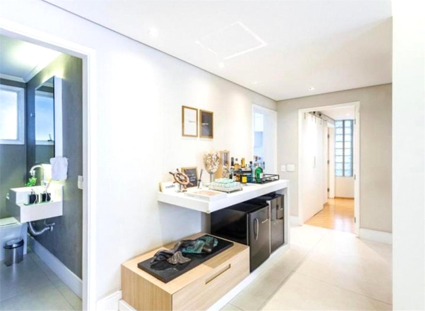 Apartamento à venda com 2 quartos, sendo 1 suíte,  em Jardim Paulista, São Paulo, SP